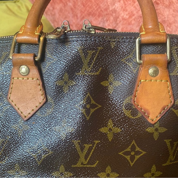 Louis Vuitton Alma Mm Bag - Picture 6 of 13